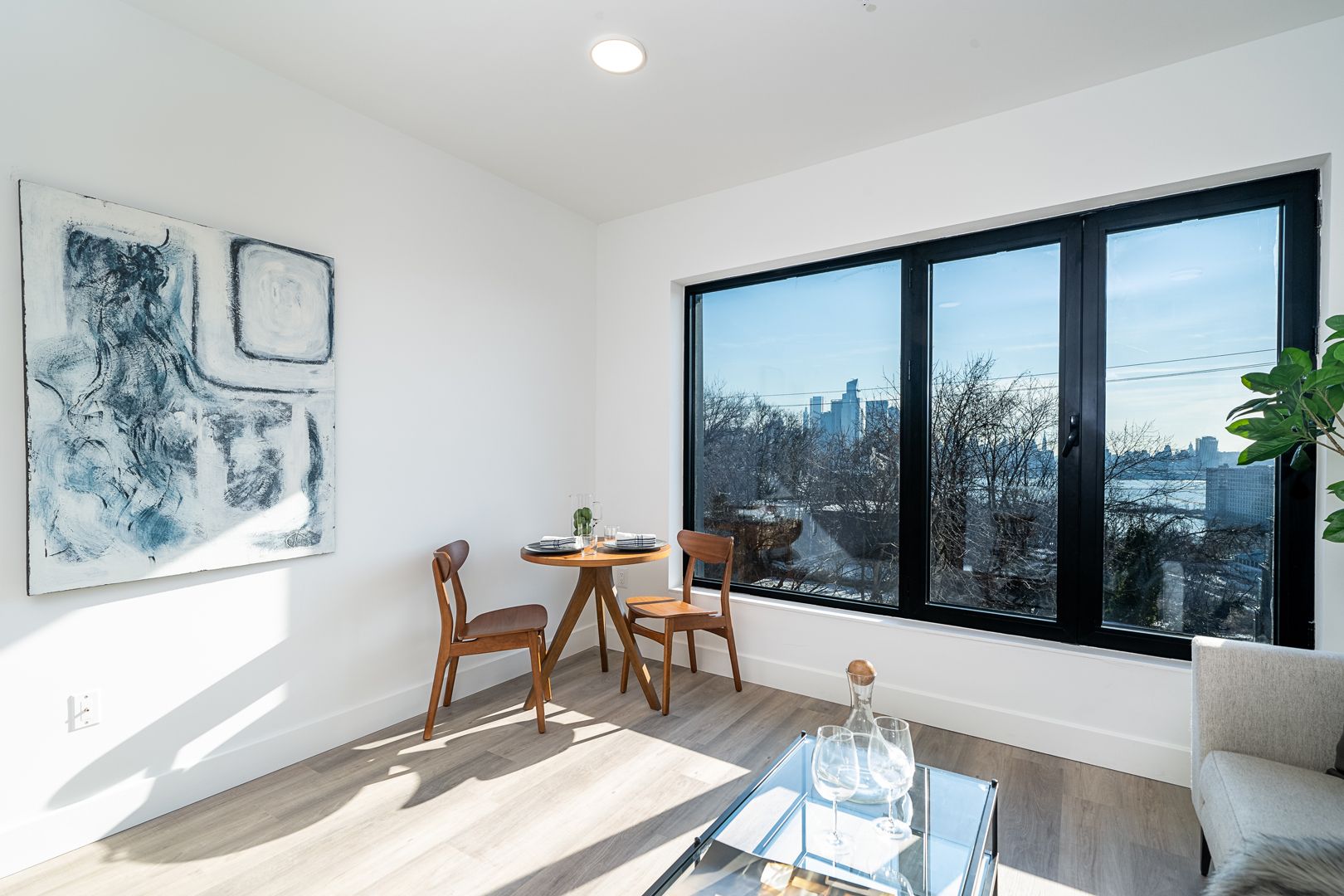 Union City Apartment: 1415 Manhattan Avenue