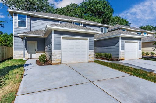 918 Shady Lane Unit A Conroe, TX 77301 – photo 1