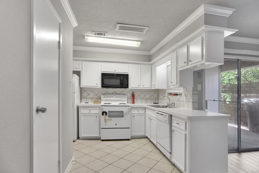 8710 Ilona Ln - Unit 3 – photo 1