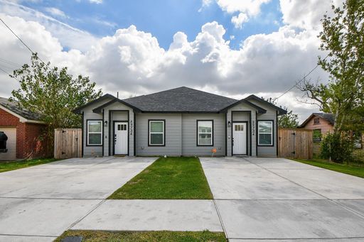 9734 Pelsey St Unit A Houston, TX 77029 – photo 1