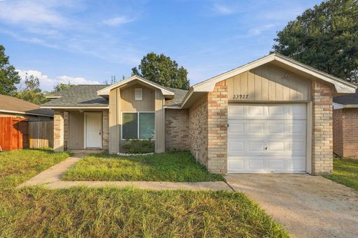 3 Bedroom House – 23927 Tayloe House Ln, Katy, TX 77493