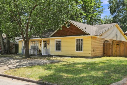 1712 Hazelwood St Conroe, TX 77301 – photo 1