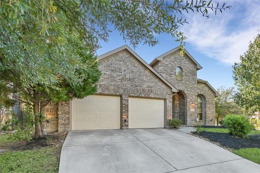 2 Maitland Ct