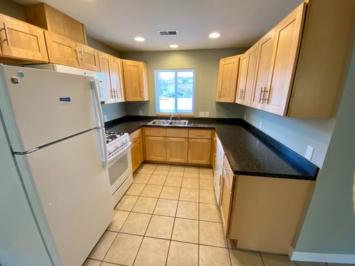 2 Bed/1 Bath - Includes all kitchen appliances, washer, dryer and parking! – photo 1