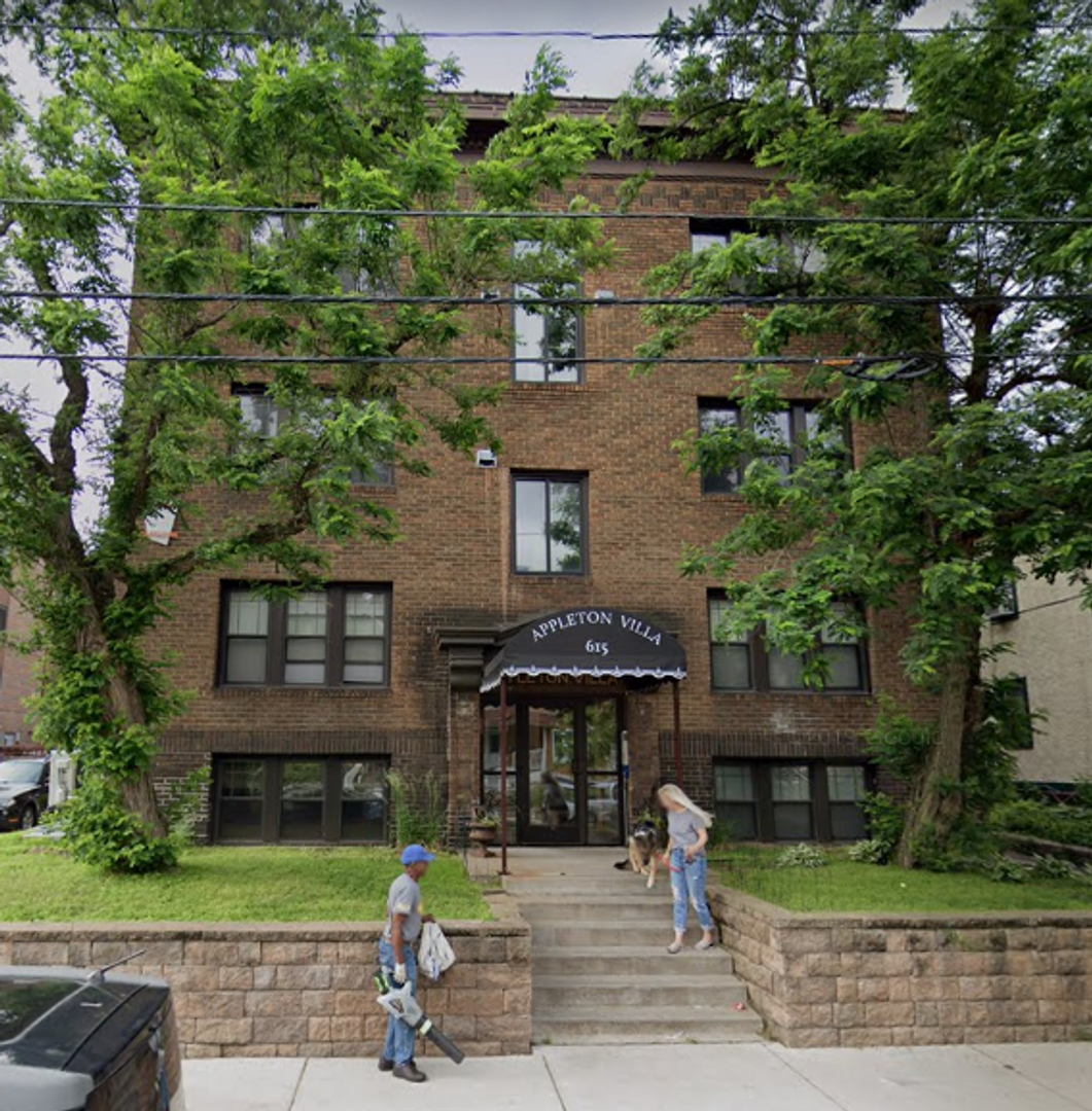 Minneapolis Apartment: 615 East 16th Street