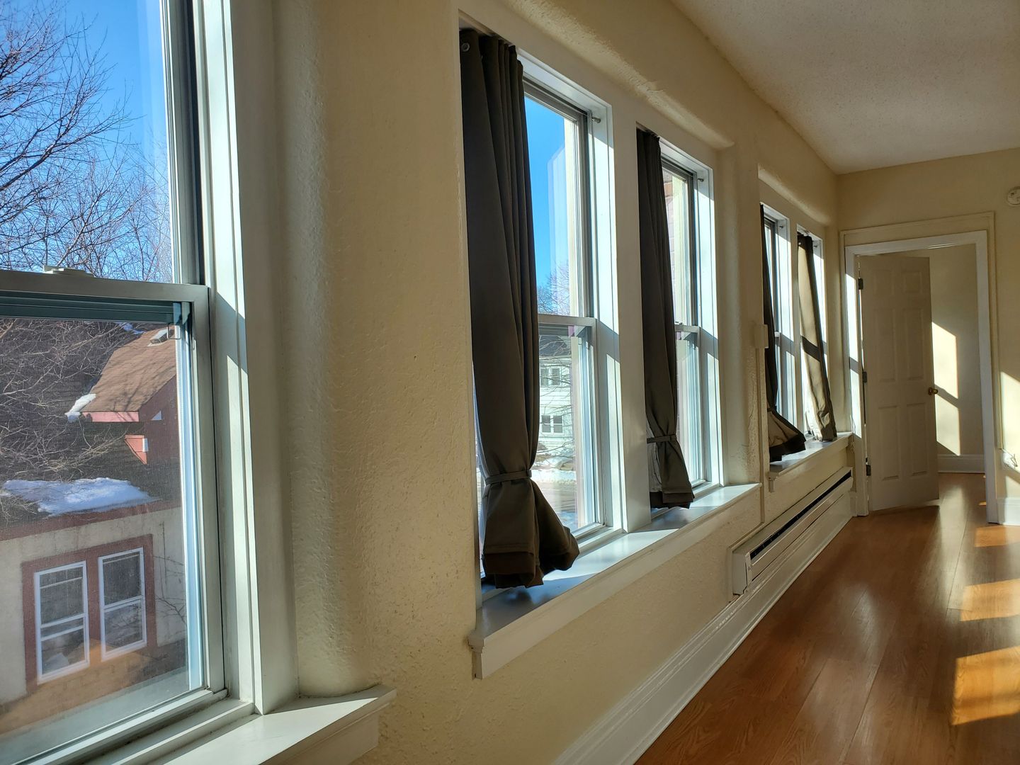 Minneapolis Apartment: 1018 19th Ave NE