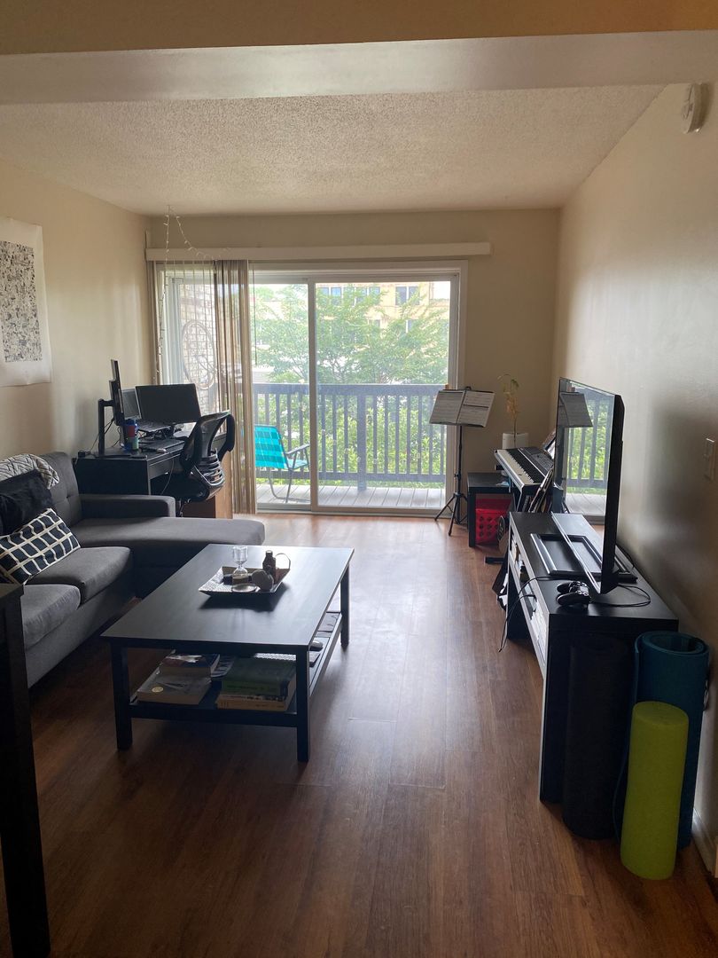 Minneapolis Apartment: 1501 Portland Ave S