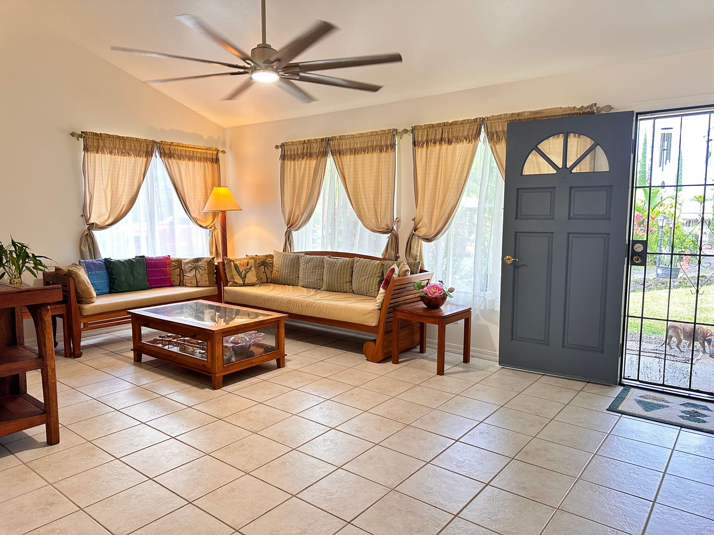 Gated Home in Hawaiian Paradise Park