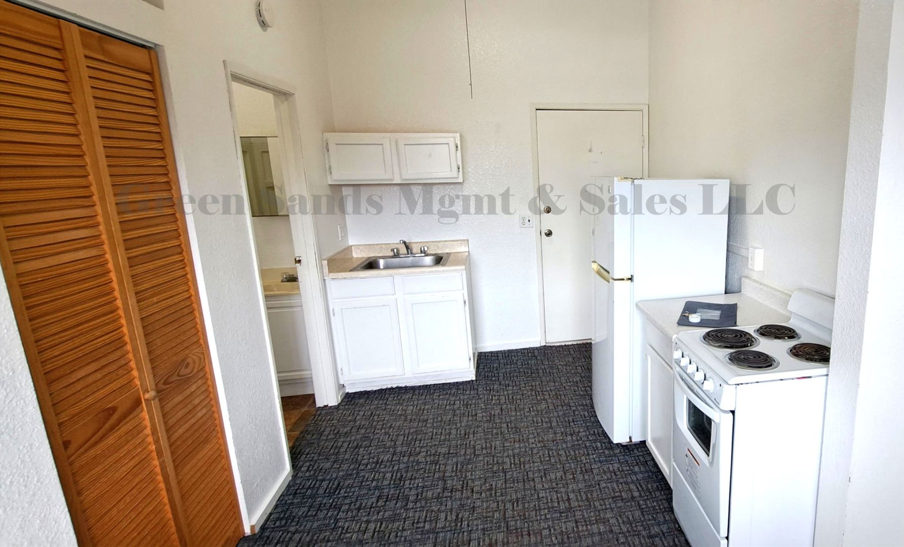 Hilo Apartment: 251 Keawe Street