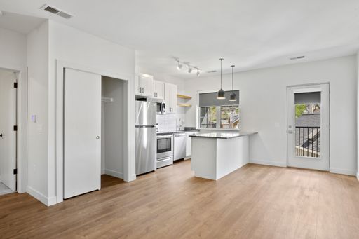 Modern Comfort Awaits: Juniper 1-Bedroom at Dewey Park Apartments. Pets live free!! – photo 1