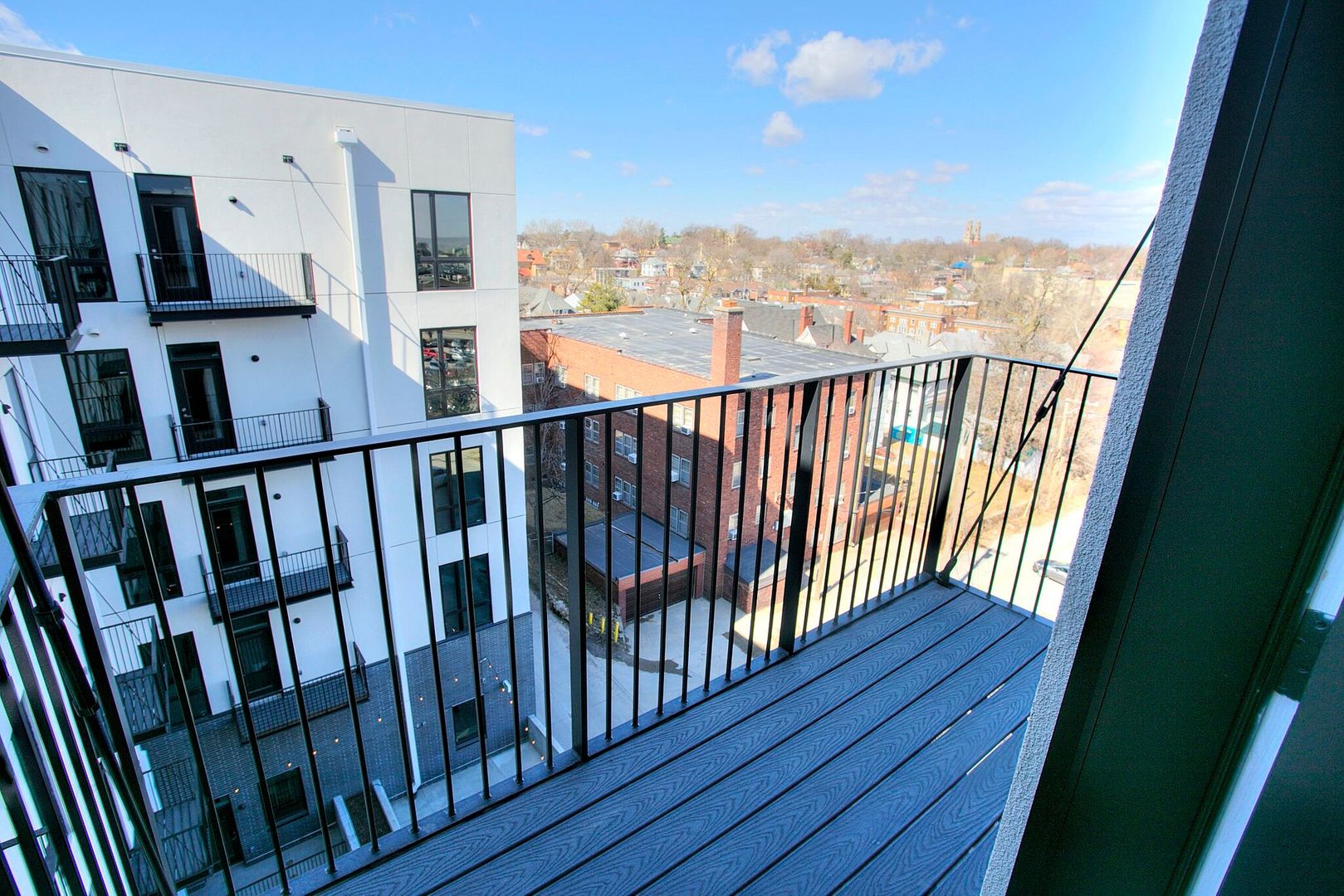 Omaha Apartment: 3618 Farnam