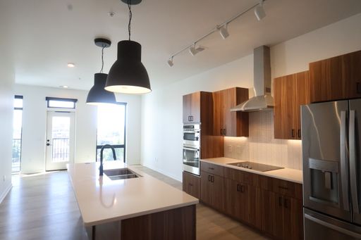 The CARTOGRAPHER Penthouse at 37 West - Price Drop + FREE parking + MORE! Move in by 3/1, Call for Details! Cottonwood Access Included! – photo 1