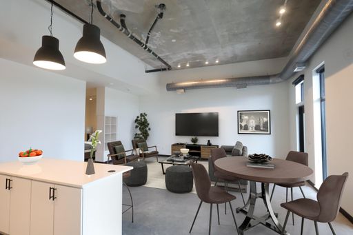 The CARDINAL at 37 West - Price Drop + FREE parking + MORE! Move in by 3/1, Call for Details! Cottonwood Access Included! – photo 1
