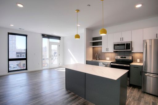 The Cedar at Blackstone Corner: Look and Lease Special! – photo 1