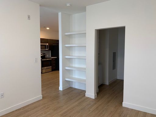Modern 1-Bedroom Apartment at Blackstone Depot – photo 1