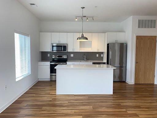 One Bedroom Miller Floorplan available NOW at Blackstone Union! – photo 1