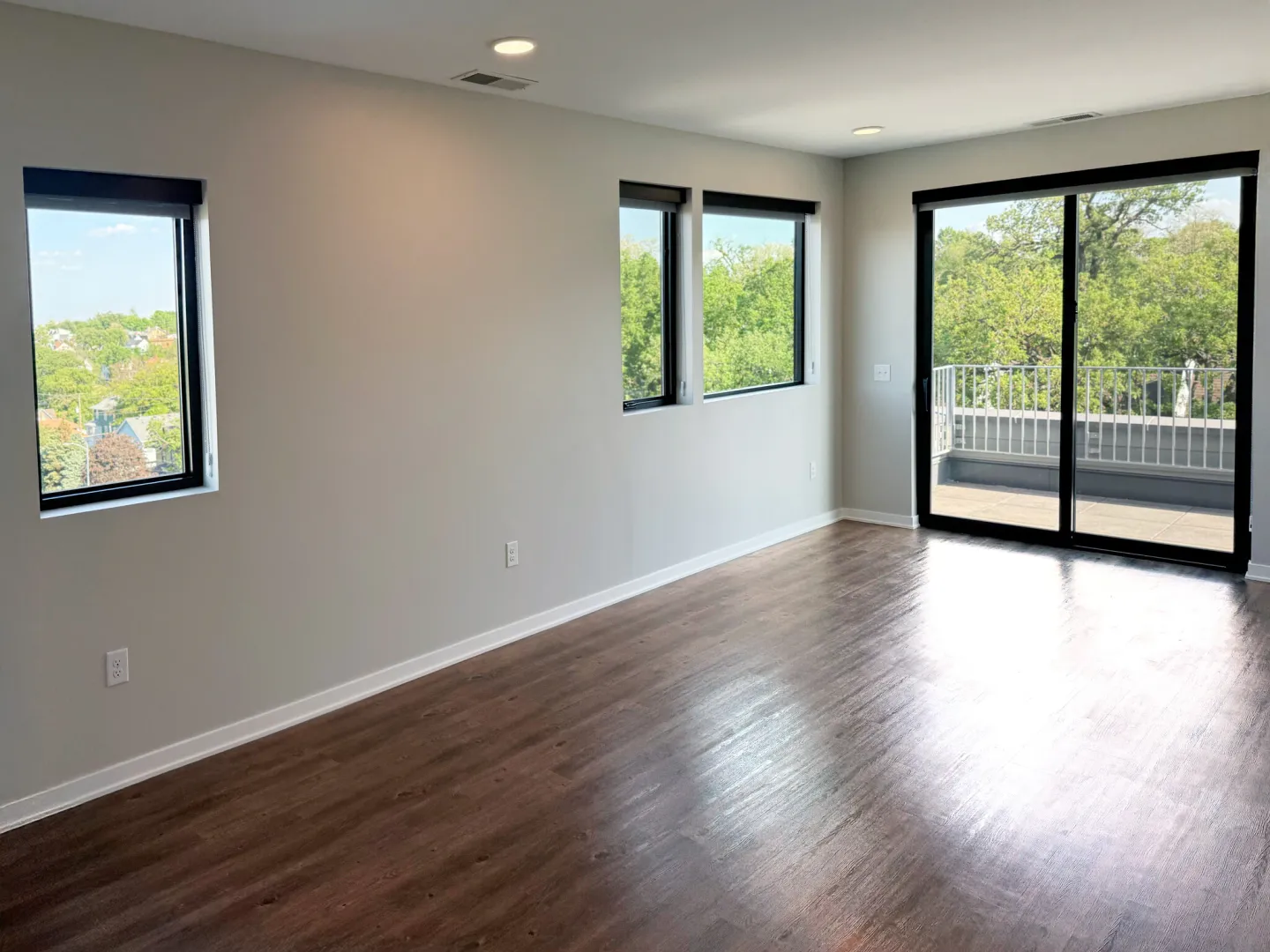 Omaha Apartment: 3612 Leavenworth St