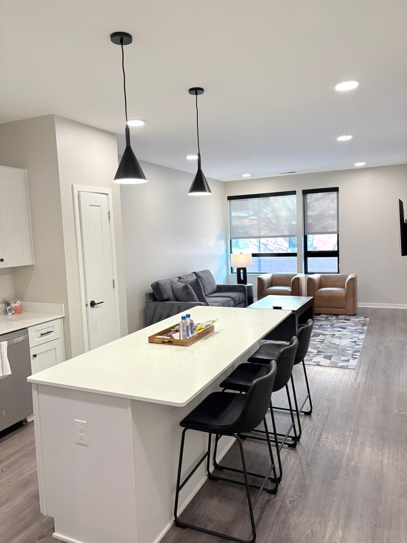 Omaha Apartment: 3612 Leavenworth St