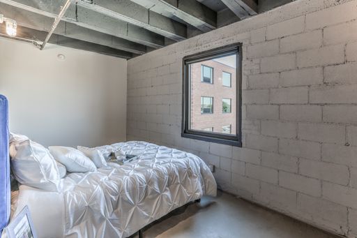 Dahlman Flats -Studio, In Unit Laundry, Pet Friendly! – photo 1