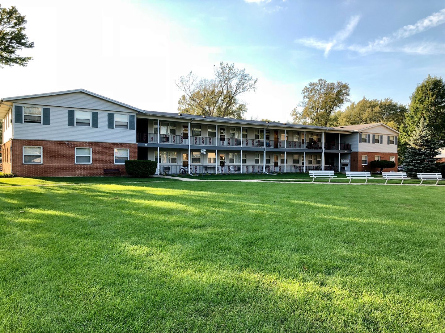 Glenview Apartment: 1620 Greenwood Road