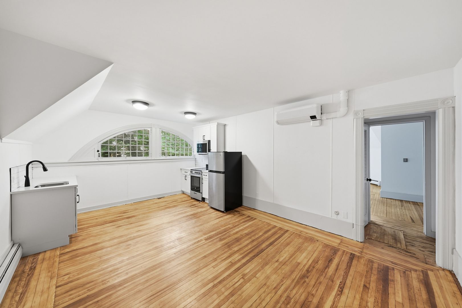Saratoga Springs Apartment: 245 Clinton Street