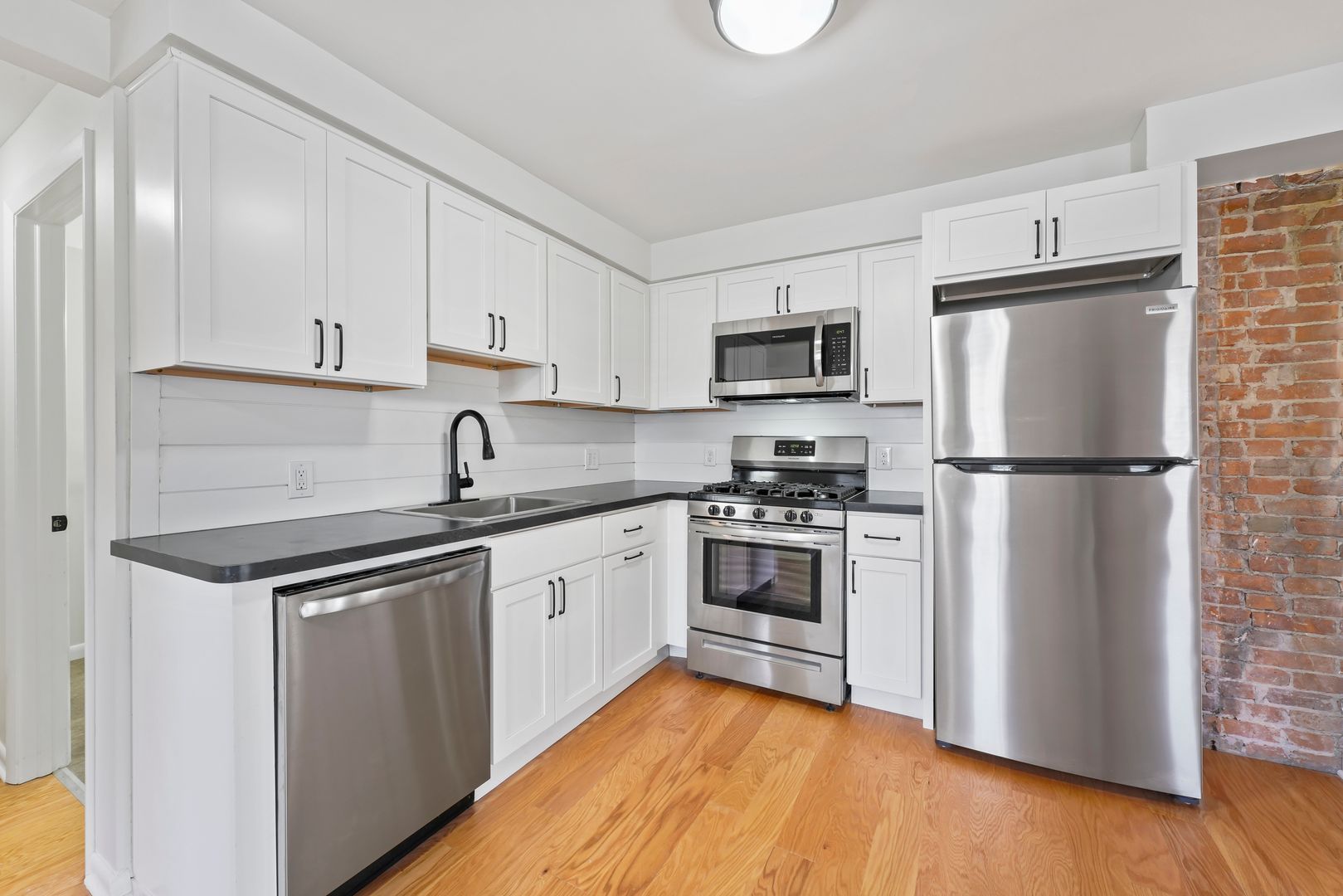 Mechanicville Apartment: 42-44 Saratoga Ave