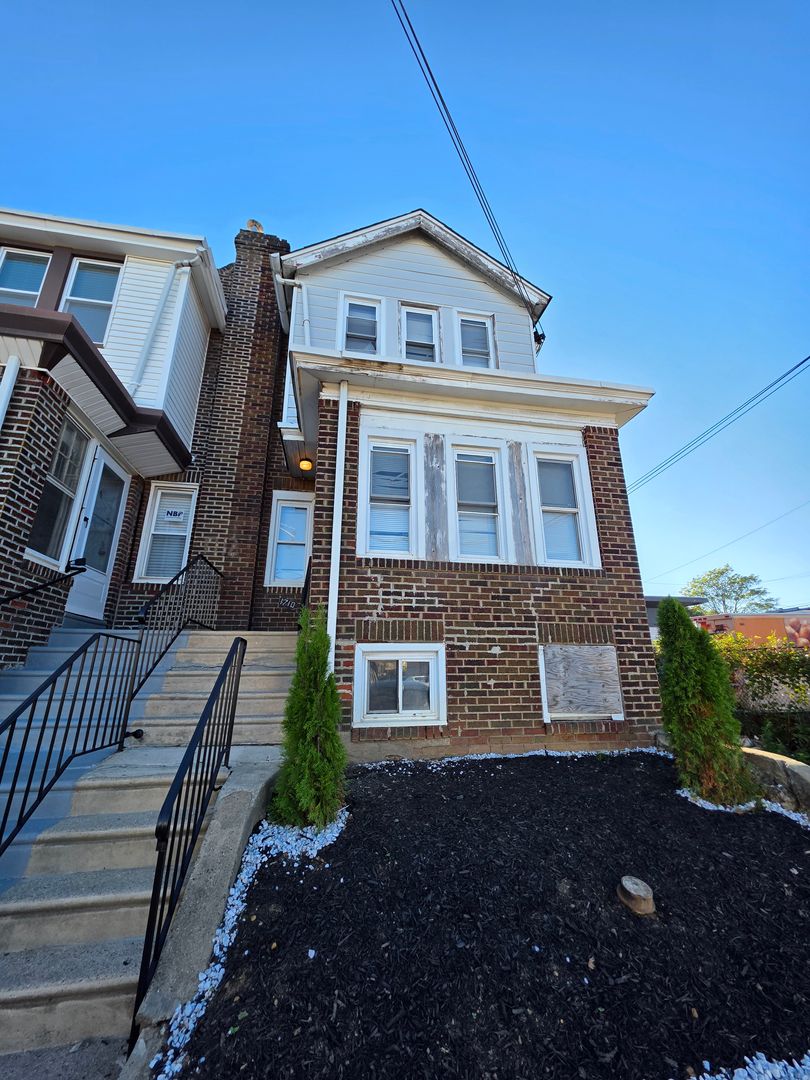 Philadelphia House: 1710 S 53 St