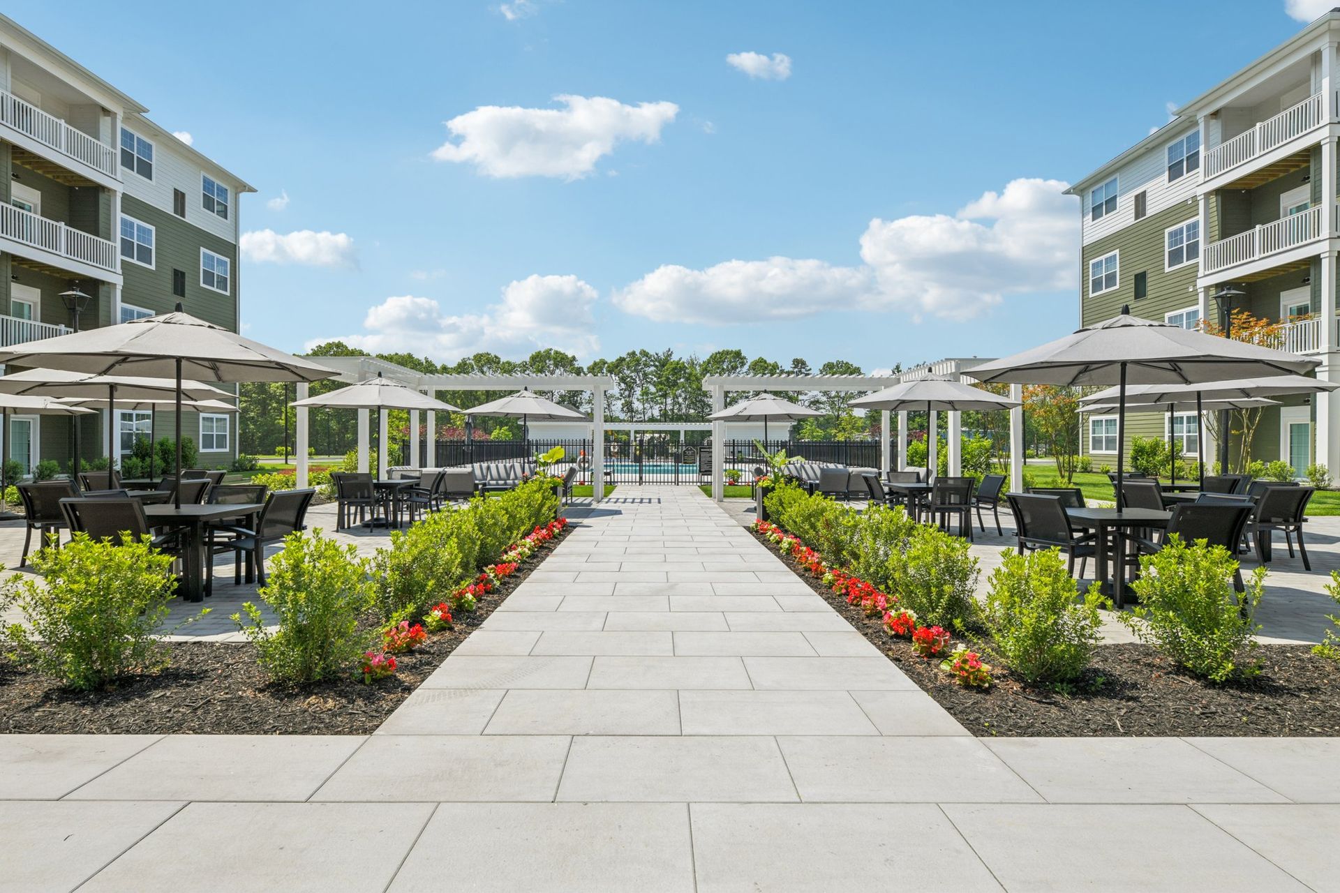 Oakdale Apartment: 4180 Sunrise Highway
