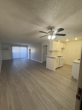 Beautiful Upstairs 1 Bedroom! – photo 1