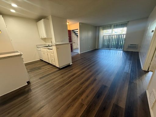 1 Bed 1 Bath Rental at 15513 Williams St #J004, Tustin, CA – photo 1