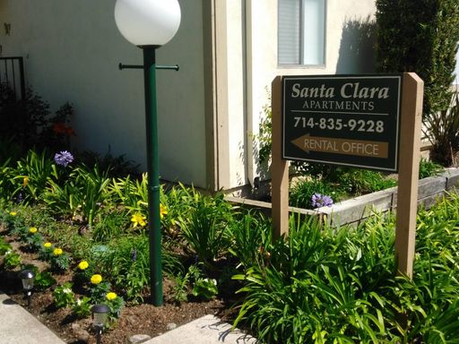 Charming One-Bedroom Downstairs Apartment – Pool View | Convenient Location – photo 1