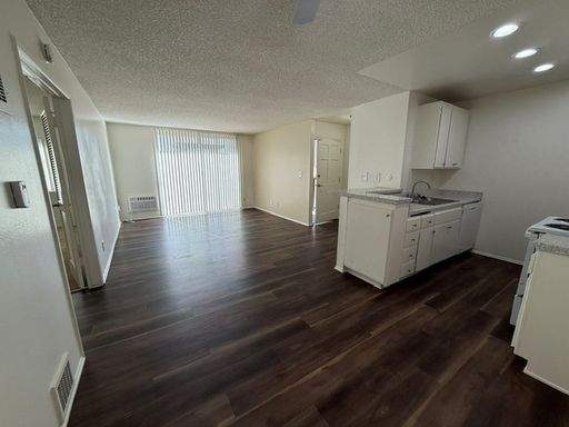 1 Bed 1 Bath Rental at 15541 Williams St #D018, Tustin, CA – photo 1