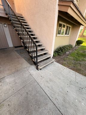 First Floor 2 bed 2 bath, 1140 Sq. Ft, All Appliances including In-Unit Washer & Dryer – photo 1