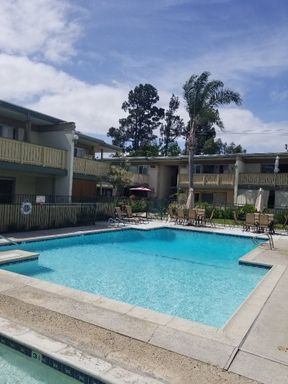 One Bedroom Upstairs Available for Move-in Now! We pay for most the Utilities Here at Santa Clara Apartments! – photo 1