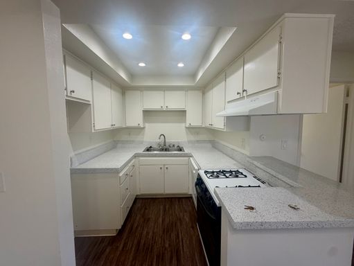 1 Bedroom 1 Bath Upstairs – photo 1