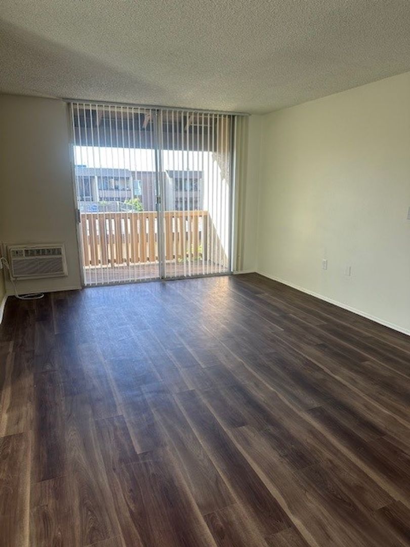 15497 Williams St K007, Tustin, CA 92780