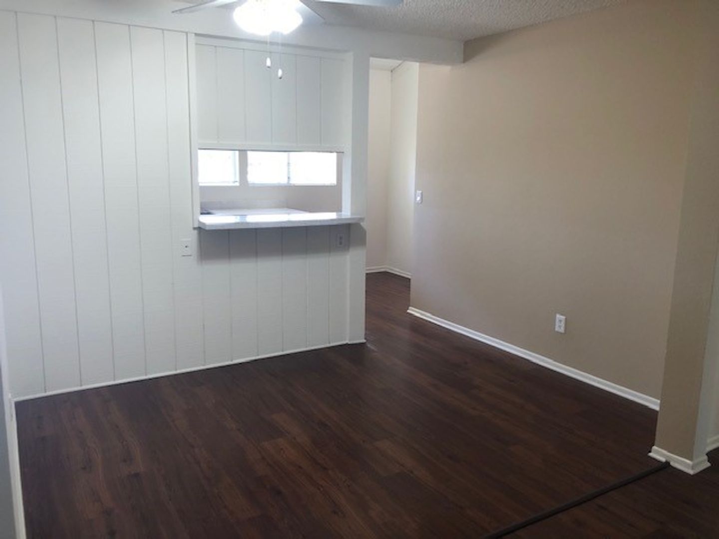 Lake Forest Apartment: 23251 Los Alisos Blvd