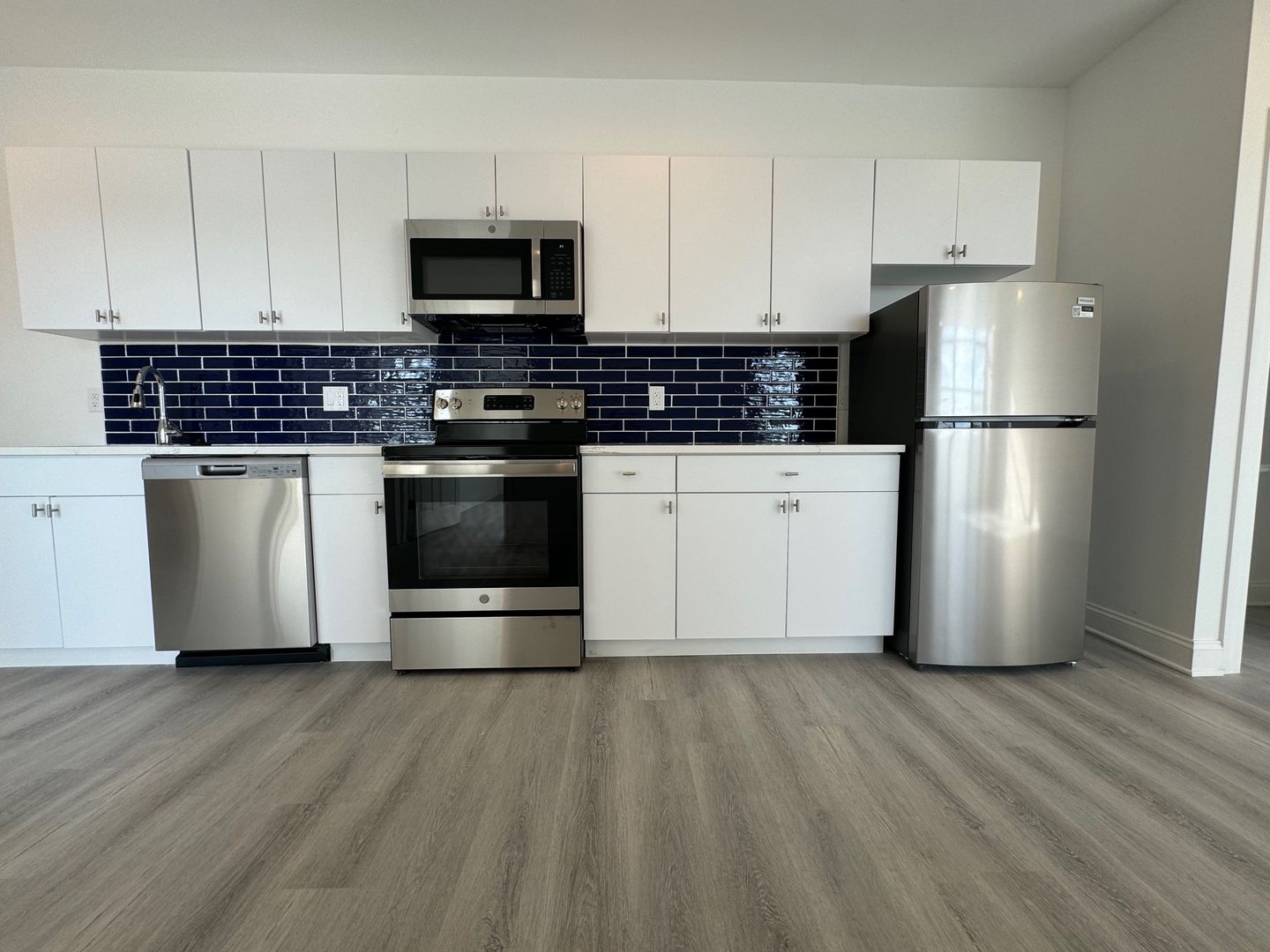 Philadelphia Apartment: 1600 W Hunting Park