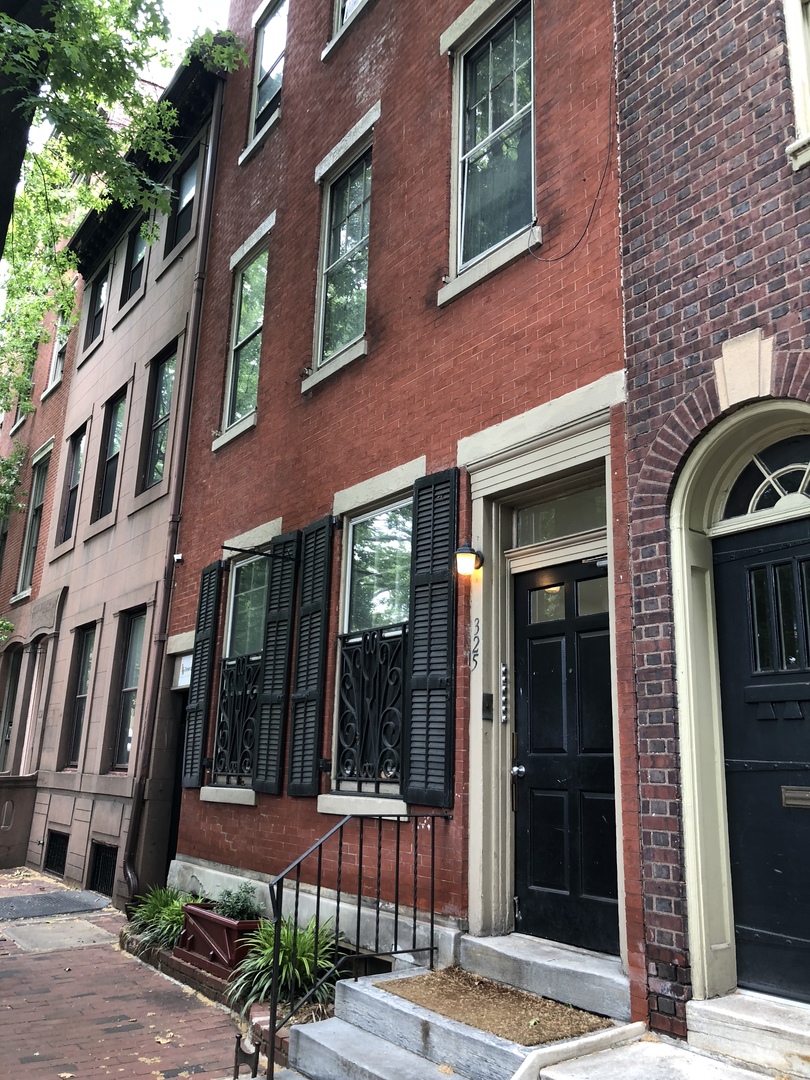 Philadelphia Apartment: 325 Pine Street