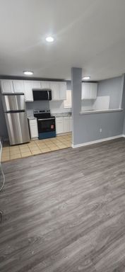 Gorgeous 1 Bedroom, 1 Bath-Wallingford South Apartments