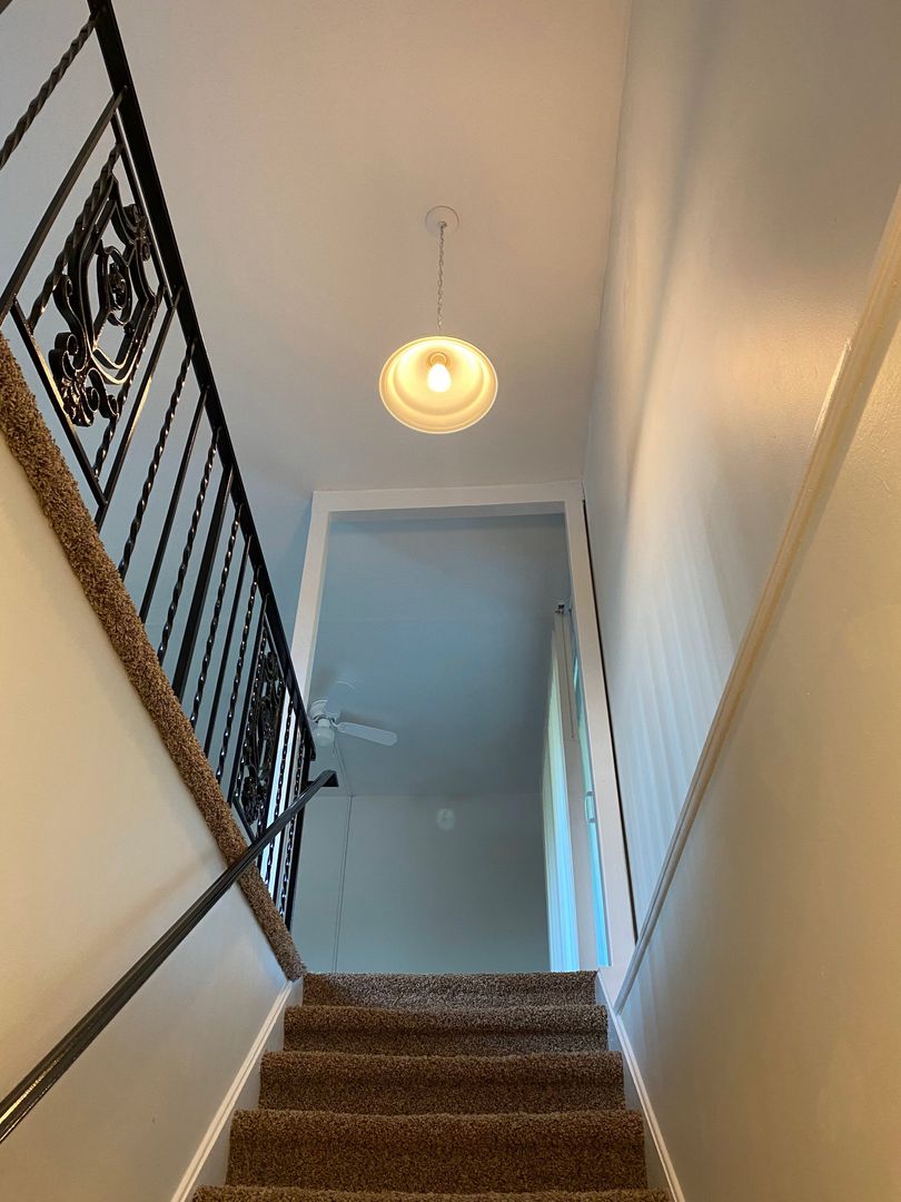 Easton Apartment: 601 S. Greenwood Ave.