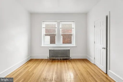 1-bedroom with hardwood floors, available November – photo 1