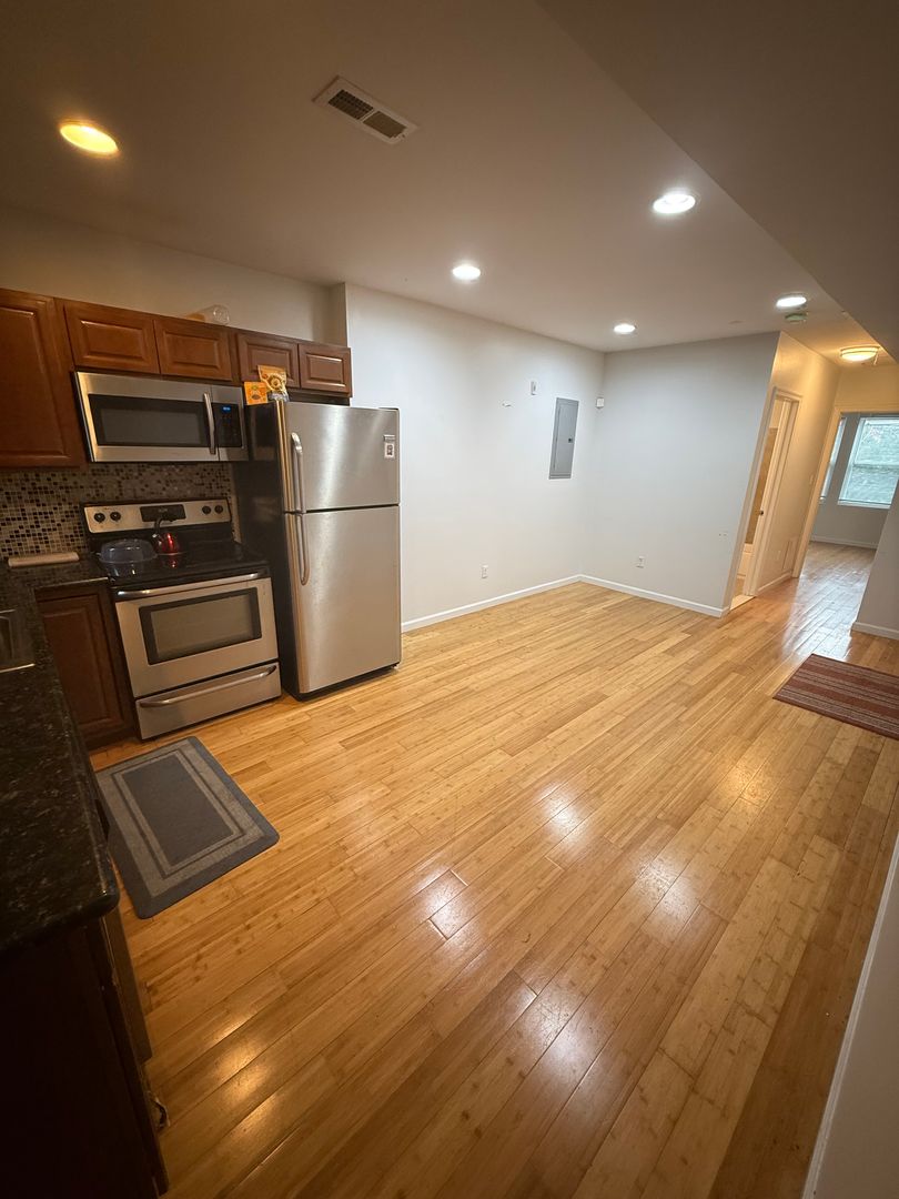 Philadelphia Apartment: 3918-3930 Haverford Ave.