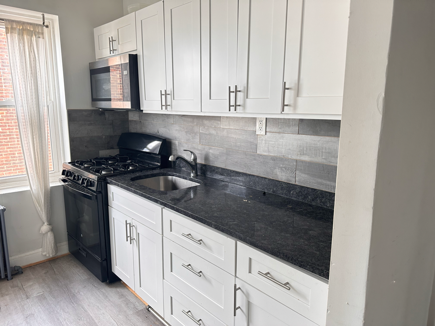 Philadelphia Apartment: 4844 Walnut Street