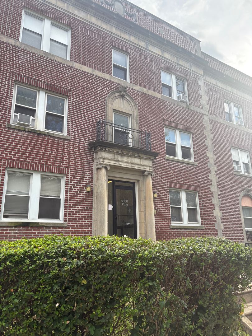 Philadelphia Apartment: 4900 Pine Street