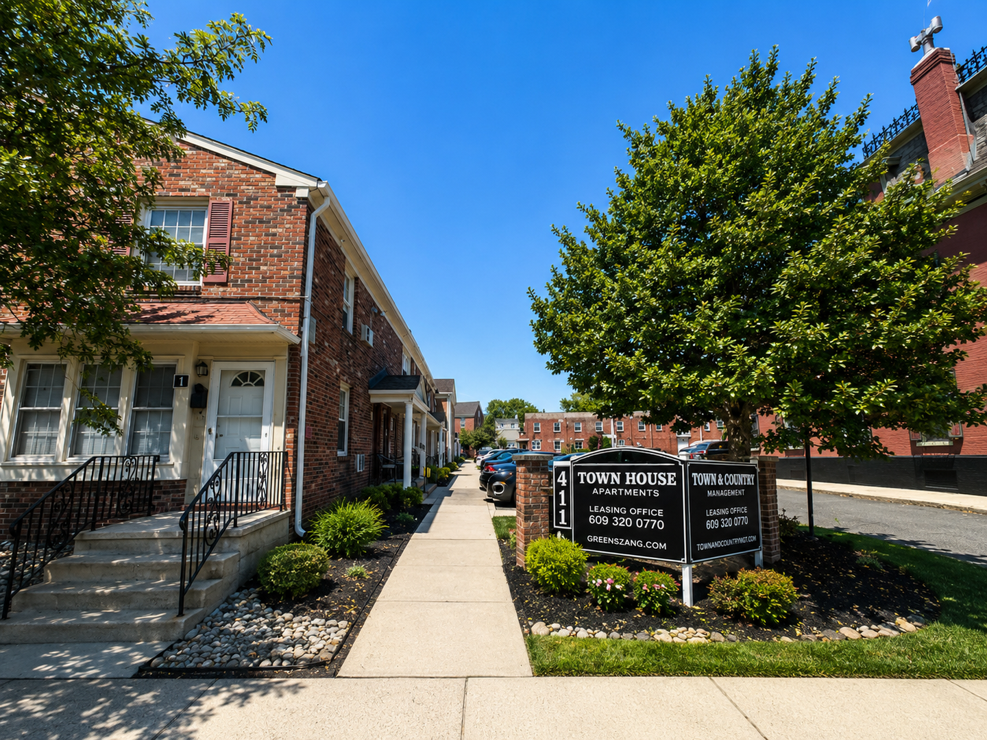 Burlington Apartment: 411 High Street