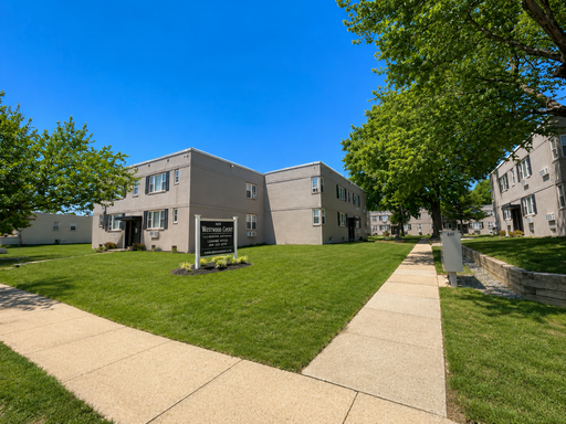 Newly Renovated 2BR Apartment | Great Layout | In-Unit Laundry - Call / Text / Email to Tour !