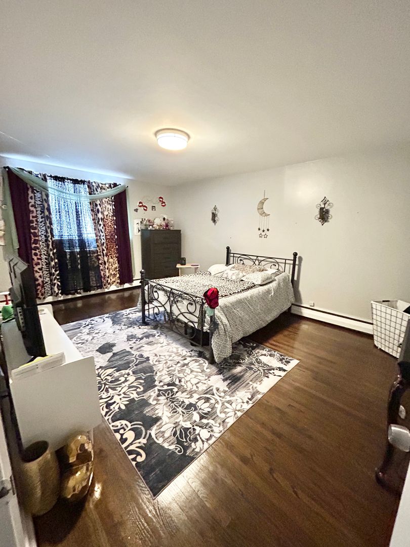 Philadelphia Apartment: 3024-3026 W. Queen Lane