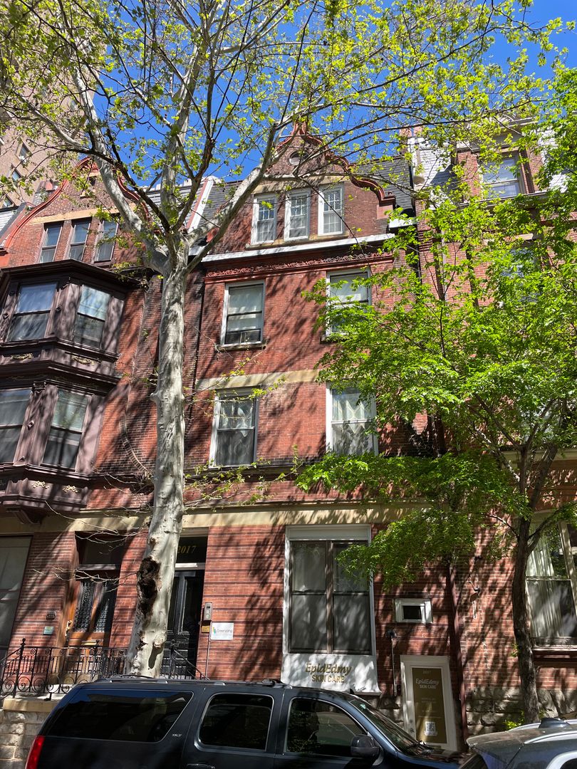 Philadelphia Apartment: 2015-17 Locust Street