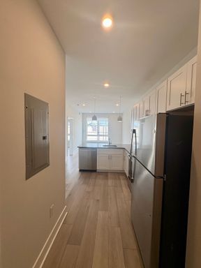 One month free promo! 2 bed 1 bath located on 2nd st in Olde Kensington! – photo 1